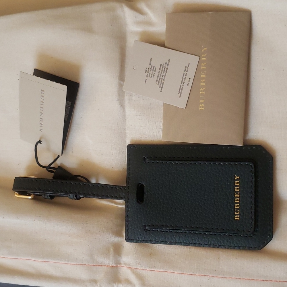 COPY - Burberry Green Luggage tag